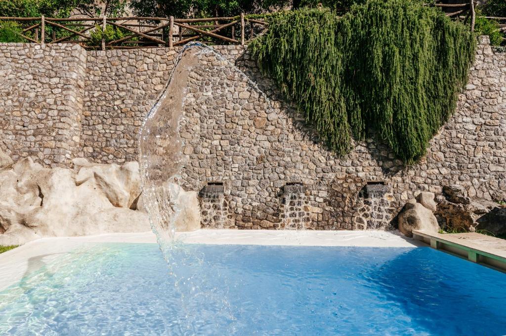 Amalfi Resort Rooms with pool - 2