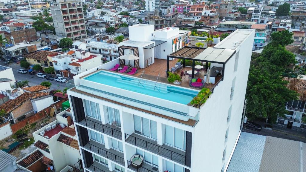 VREDE - Modern Ocean View - Great Rooftop Amenities - 3