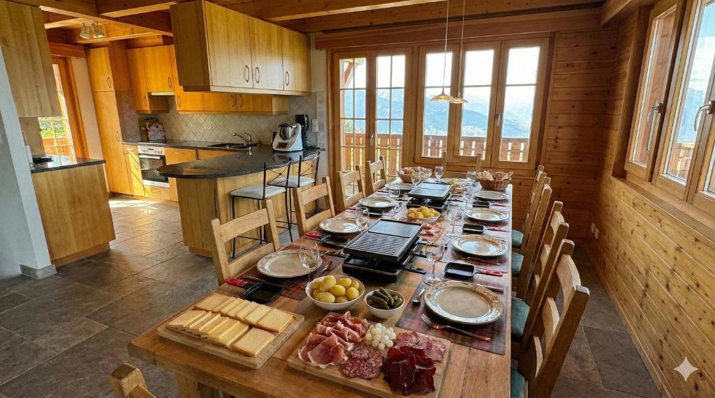 Ski In Out chalet for 10 people with breathtaking view - 2