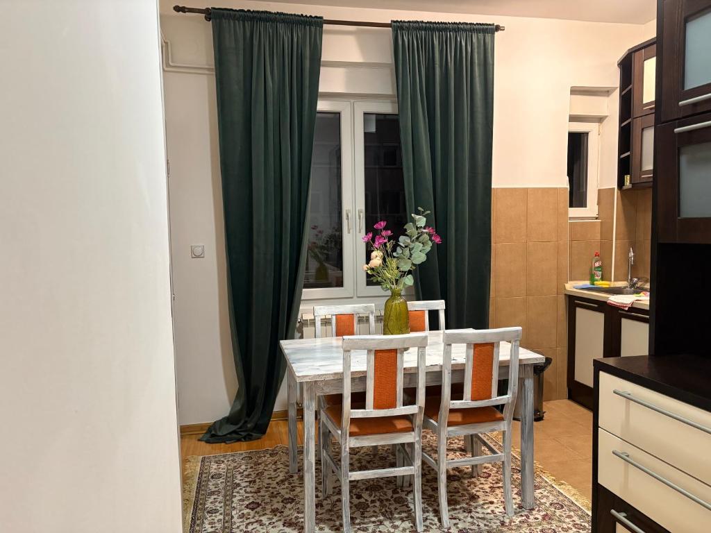 City Center Crown Apartment - 2
