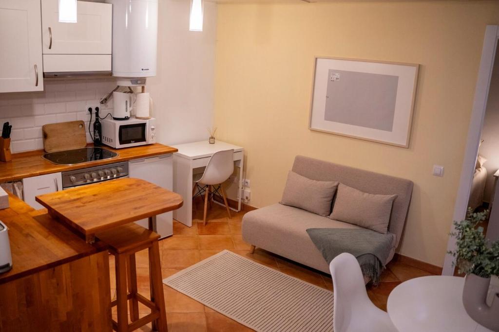 Apartment in Ciutat Vella Born - 3