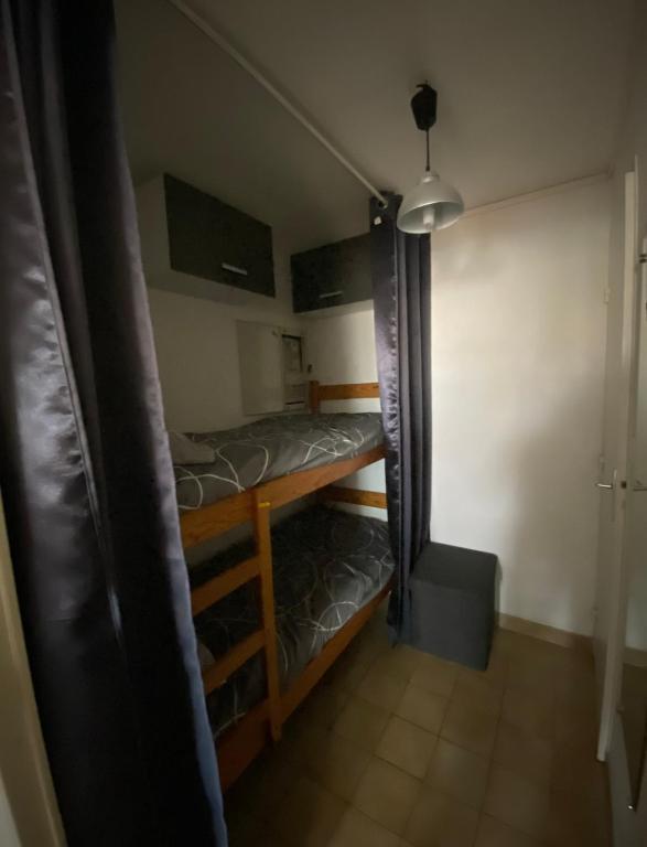 Appartement Vue Port & Parking Privé - 5 min Plage - 5