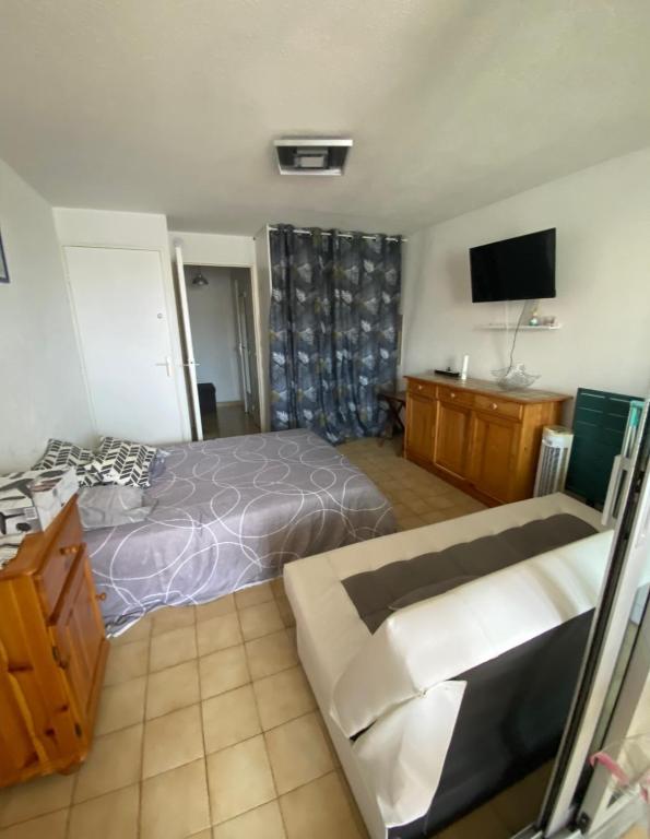 Appartement Vue Port & Parking Privé - 5 min Plage - 3