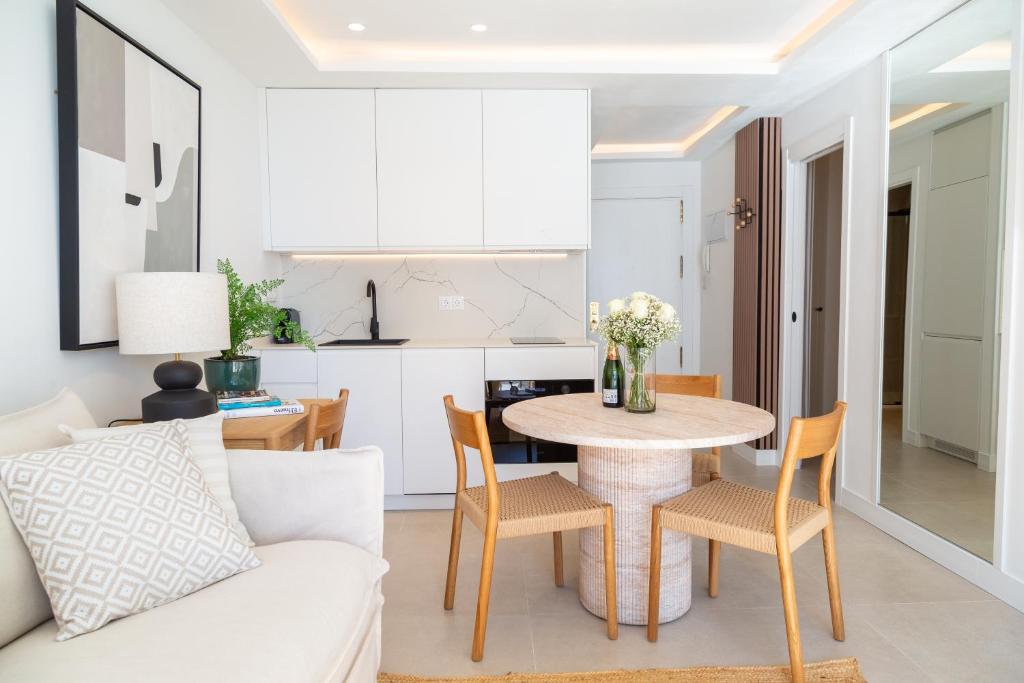 Boutique Apartment with Sun Terrace & Sea Views - 1