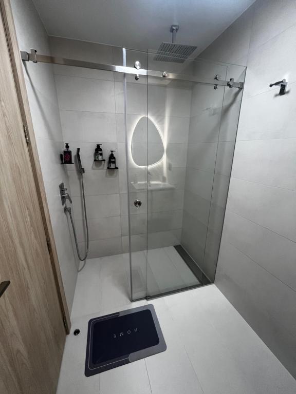 Suite ejecutiva - Trabajo y Descanso - Exclusividad y Lujo - Sector La Carolina, Quito - 2