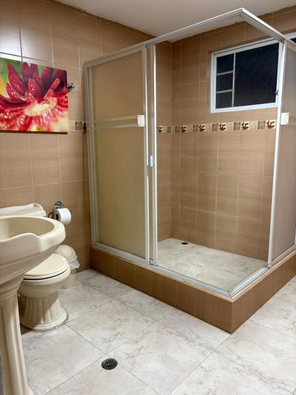 Casa Moderna en Loja - ideal para familias - 4