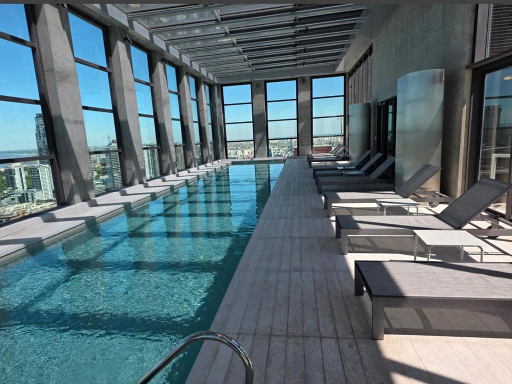 The best view of the river 34th Floor Gym - 1