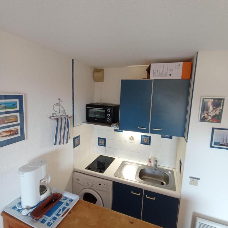 4RB86 Appartement type T2 cabine dans résidence bord de mer à Collioure - 5