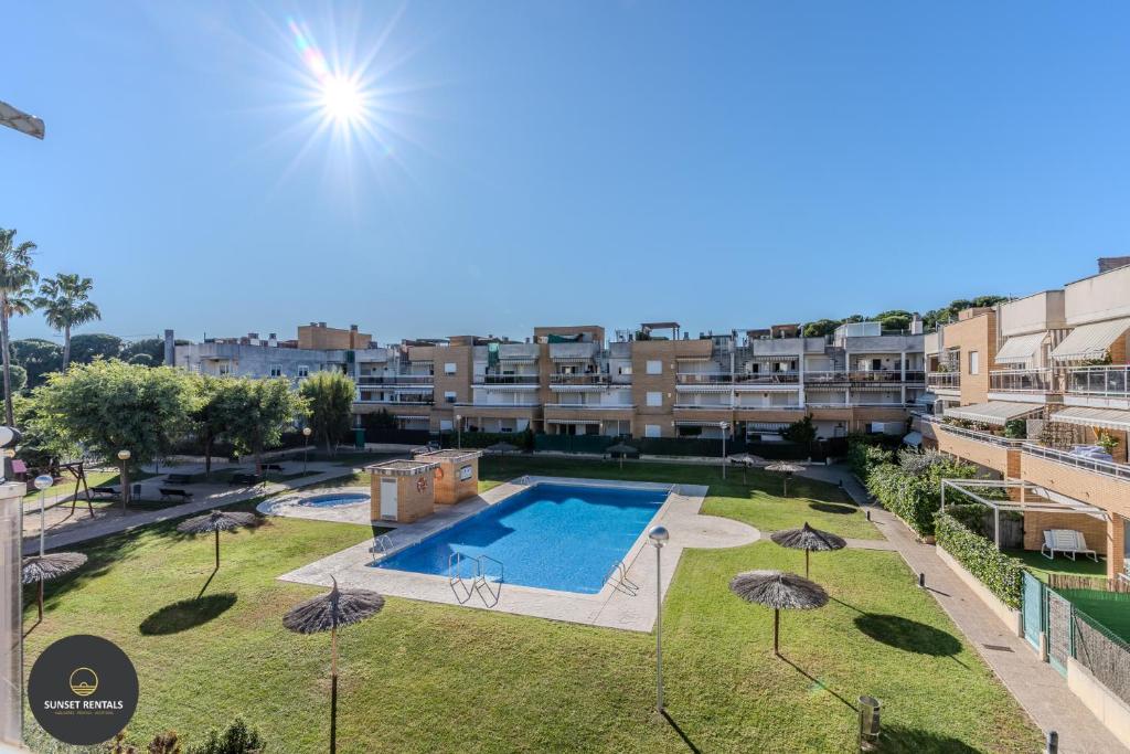 Ático con Terraza + Piscina + Parking Privado Cubierto by Sunset Rentals (Tamarit) - 3