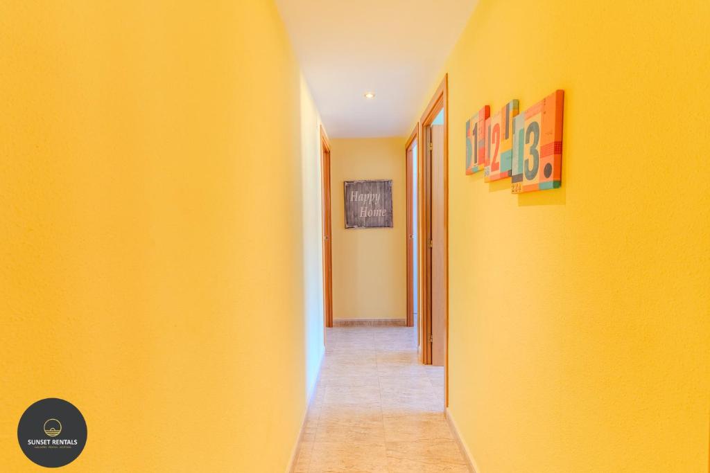 Ático con Terraza + Piscina + Parking Privado Cubierto by Sunset Rentals (Tamarit) - 4
