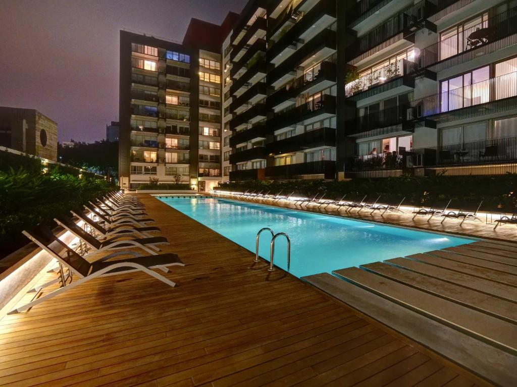 Newly Renovated 1-Bedroom in Luxury Tower - 5