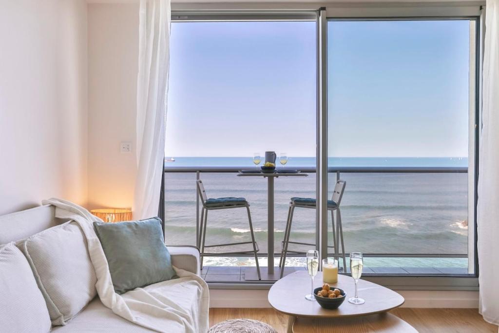 Vue mer imprenable - Balcon, lit king size, parking - 1