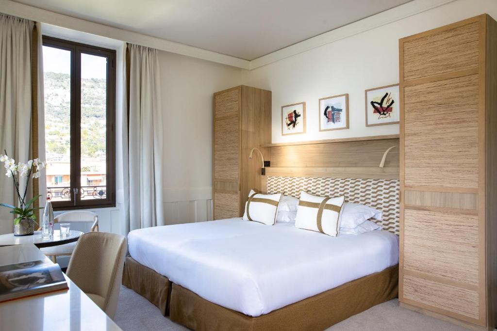 Hotel Royal-Riviera - 2