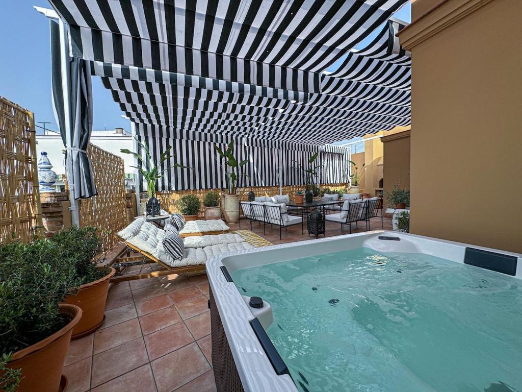10Pax Terraza minipiscina-jacuzzi Parking free - 1