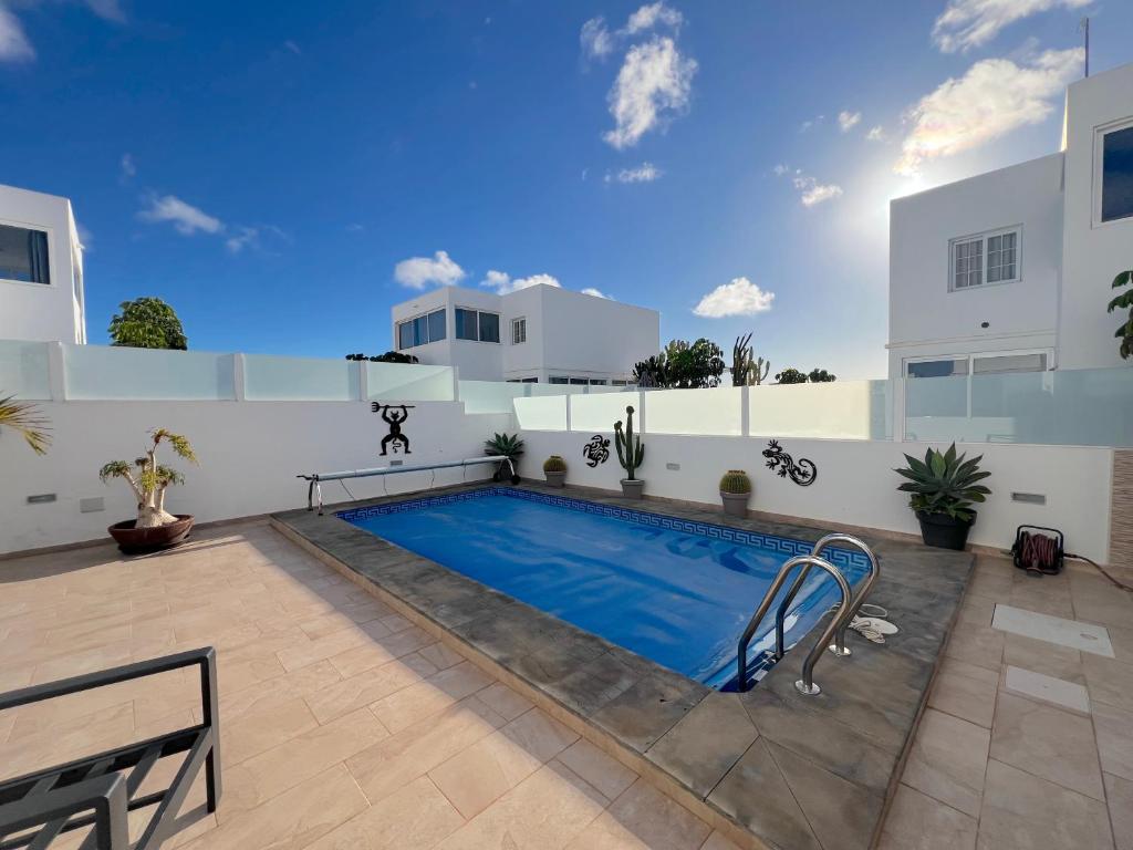 Exceptional villa with private pool - 1