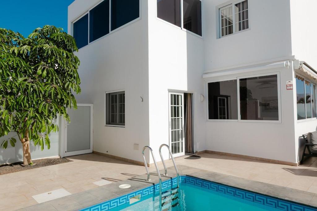 Exceptional villa with private pool - 5