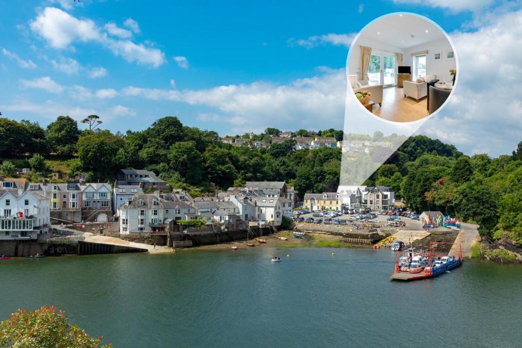 Ferryside View - dog-friendly apartment with parking in Fowey