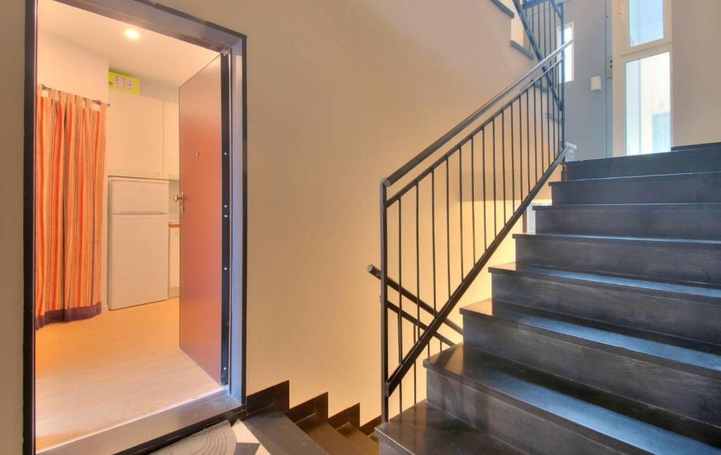 Genoa Luce - Elevator, Design and Aquarium - 5