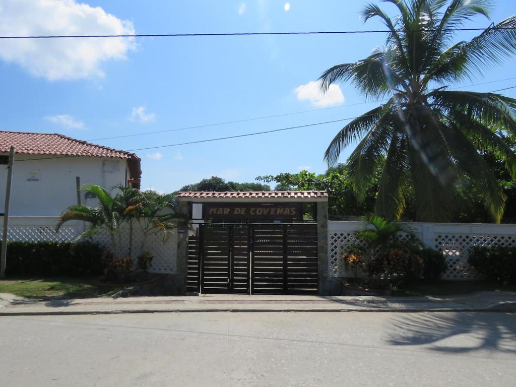 Beautiful Cabin in Mar de Coveñas Condominium - 3