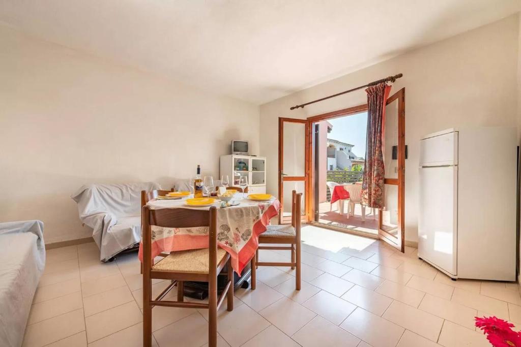 San Teodoro flat steps from the beach - 2