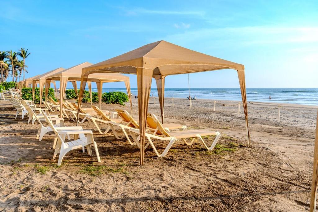 Oceanfront Apartment in Acapulco, 4 Bedrooms - 3
