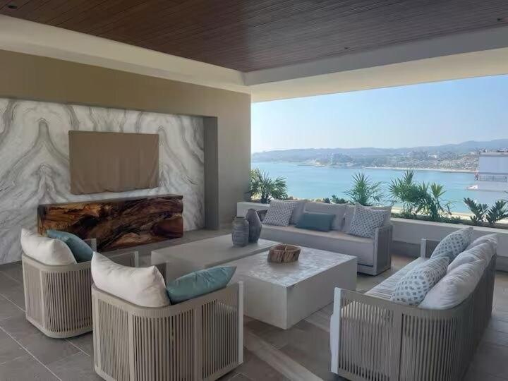 Luxury beachfront condo in Bucerias - 2
