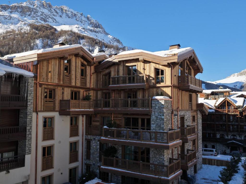 Appartement de luxe 4 pièces 111m² avec terrasse à Val-d'Isère - FR-1-694-425 - 3
