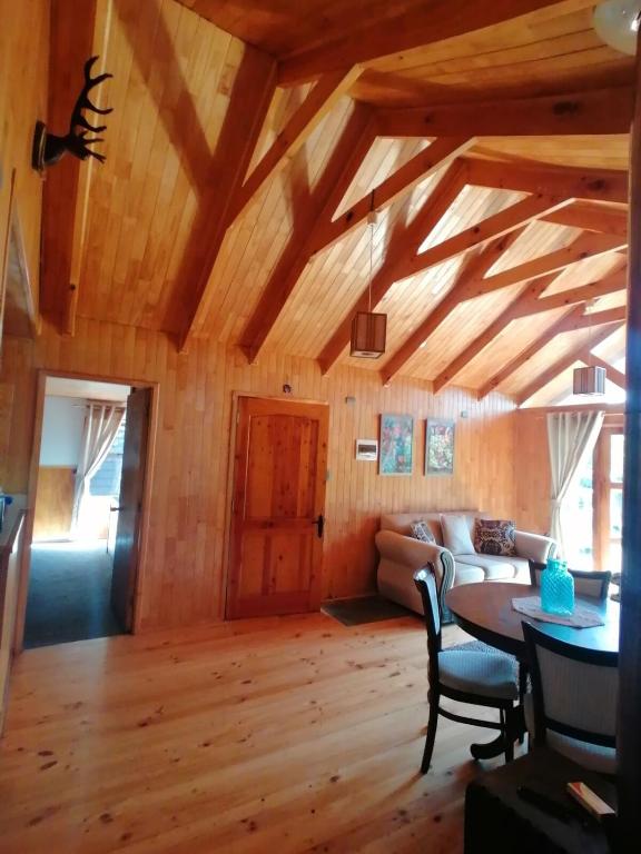 Cabaña a inicio carretera austral a 11 kilómetros de Pto Montt - 5