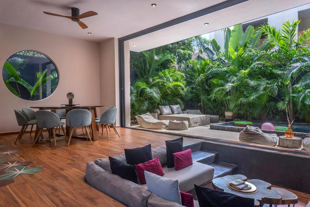 Maison SisCōLinō 4Bdrm w/ SwimUp & Rooftop Pools - 4