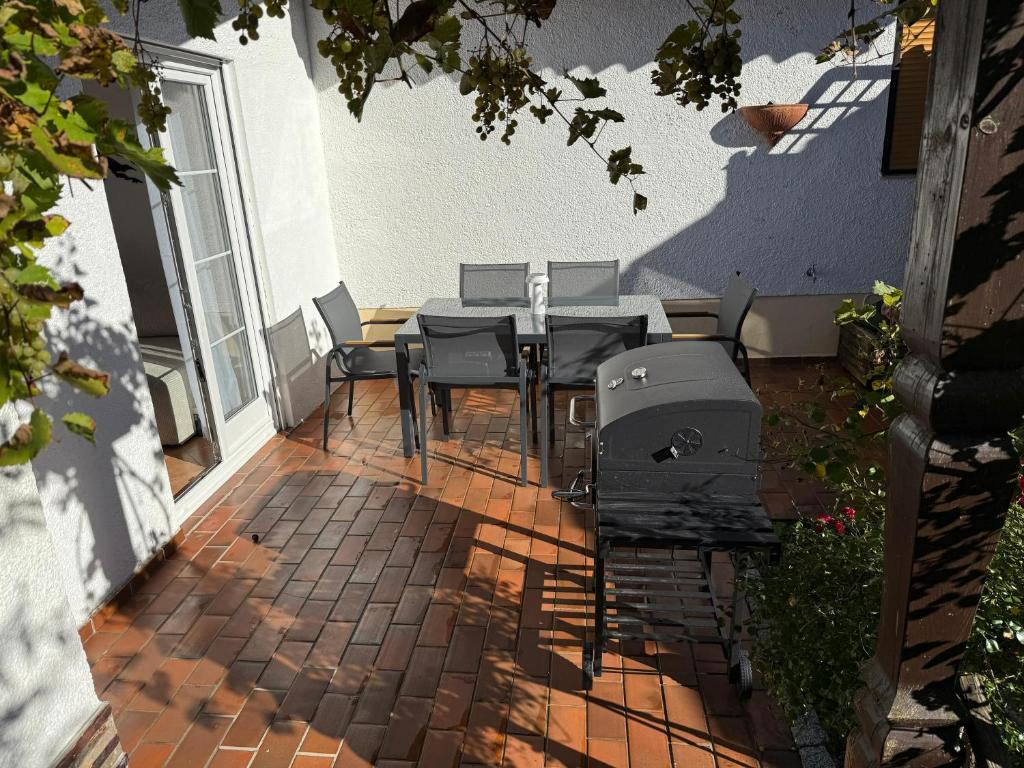 Alpen-Oase - Gemütliche FEWO mit Terrasse - 2