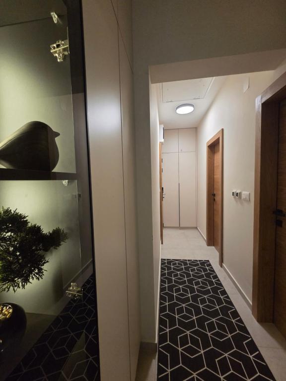 Tara Breeze Apartments - 5