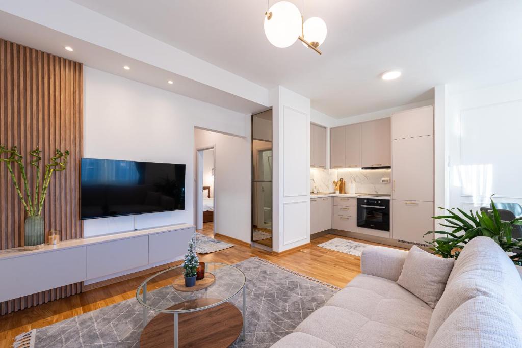 Quince Apartments - 1
