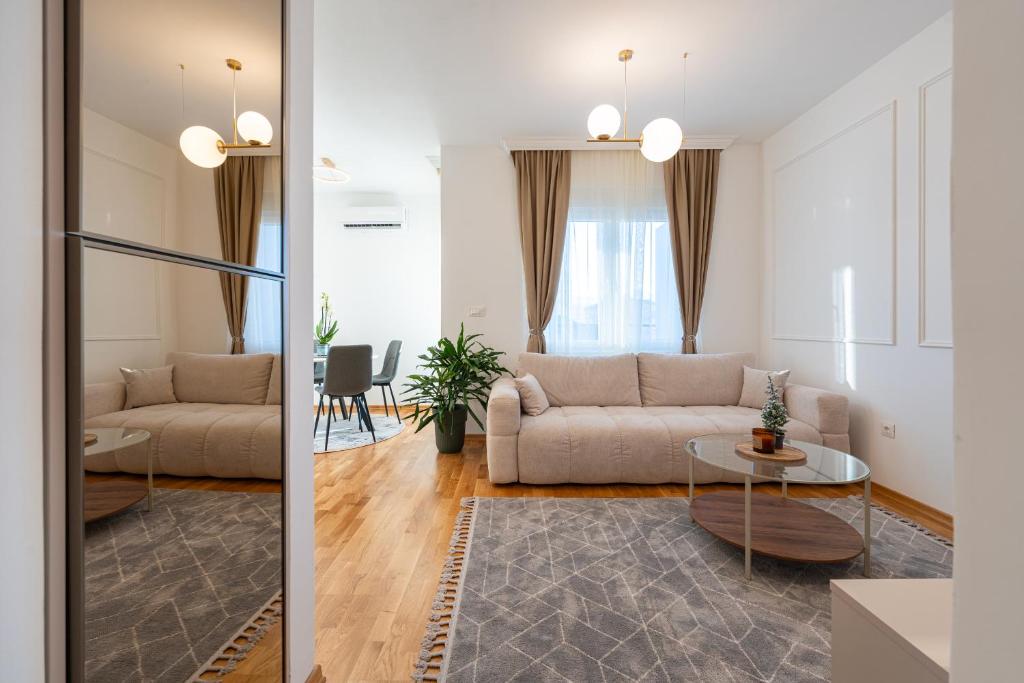 Quince Apartments - 2