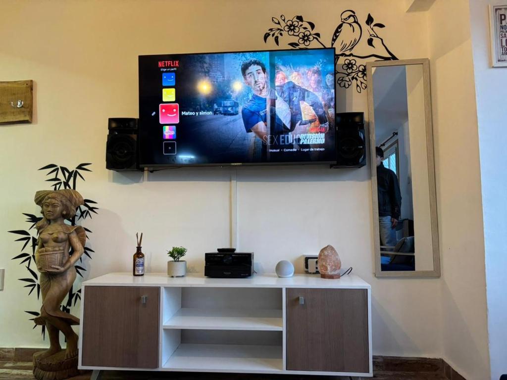 Ushuaia Magnifica, PB Luminoso y cálido departamento con asador Y asistente virtual ALEXA - 2