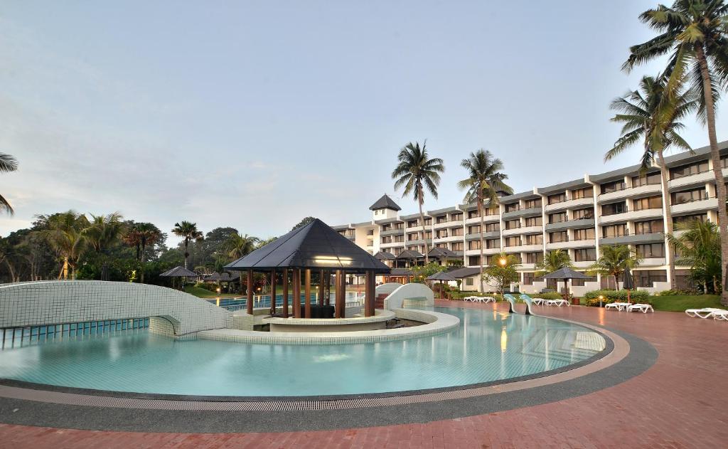 1. 투나마야 비치 ..