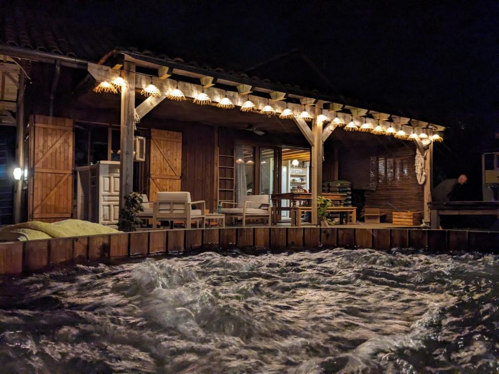 Villa avec Jardin, Terrasse couverte, et Bain nordique - 8 personnes - 3