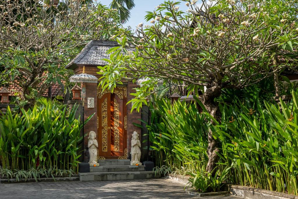 Pintu masuk