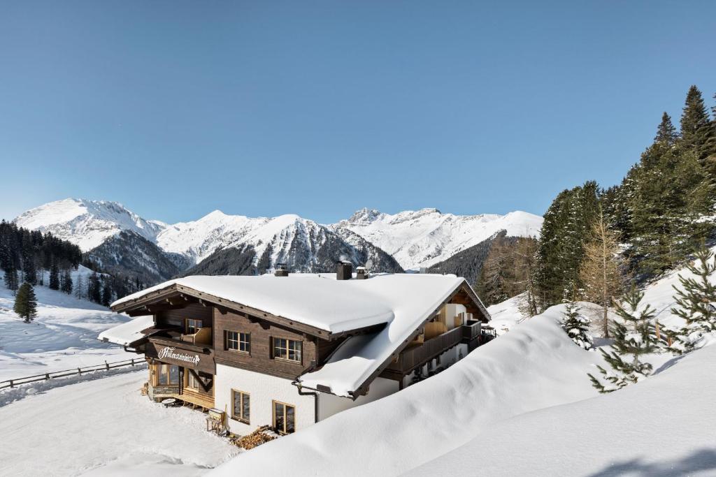 Berggasthaus Höllensteinhütte - 4