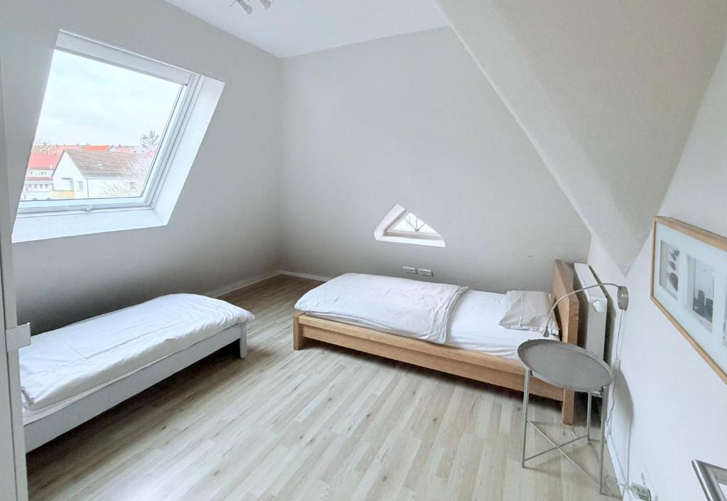 Apartments Thommen Lohengrinstr - 5