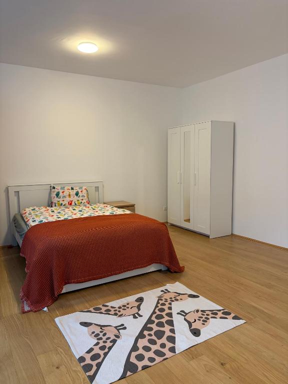 A bright spacious & convenient 2 brm TownHouse - 3