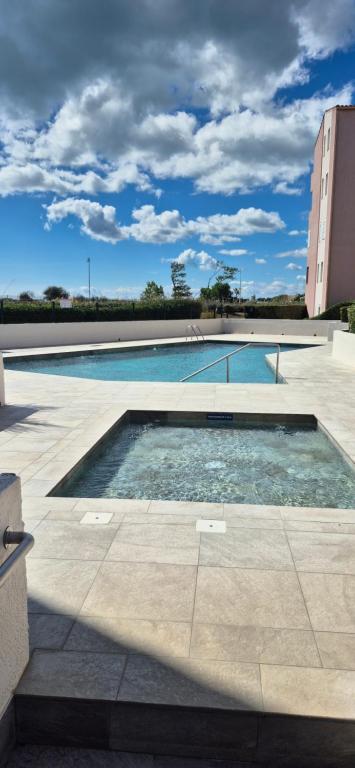 Amoureva B34, T3, vue mer, piscine, parking, clim - 1