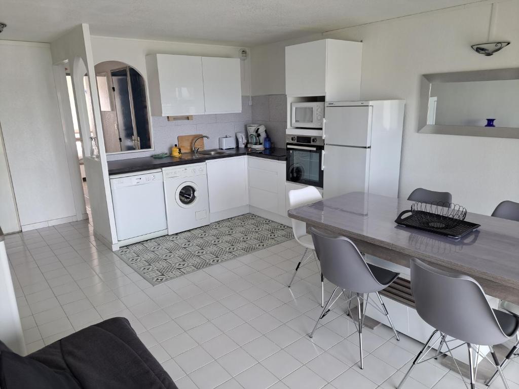 Amoureva B34, T3, vue mer, piscine, parking, clim - 5