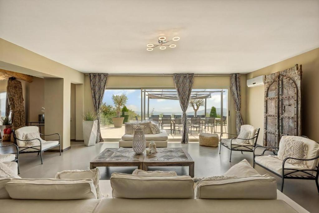 Mediterranean Villa With French Riviera Views - 2