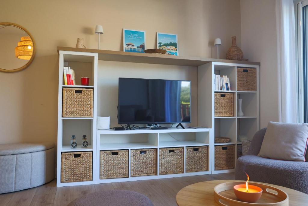 T2, 50 m beach, balcony with sea view - 4
