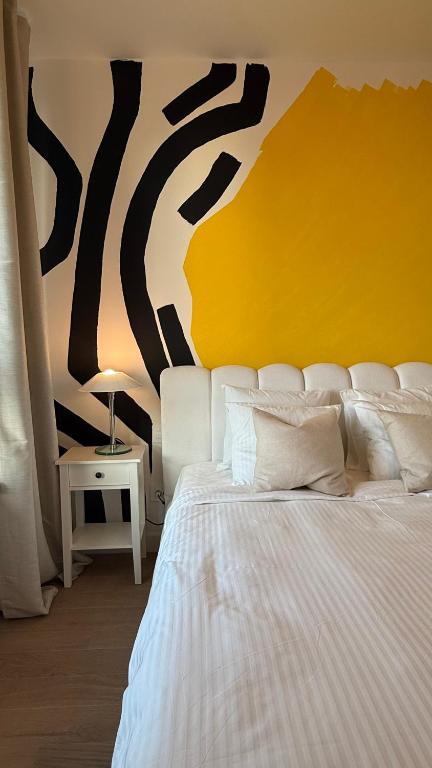 LUMIA Design Apt - Tower View - Garage Included - 5