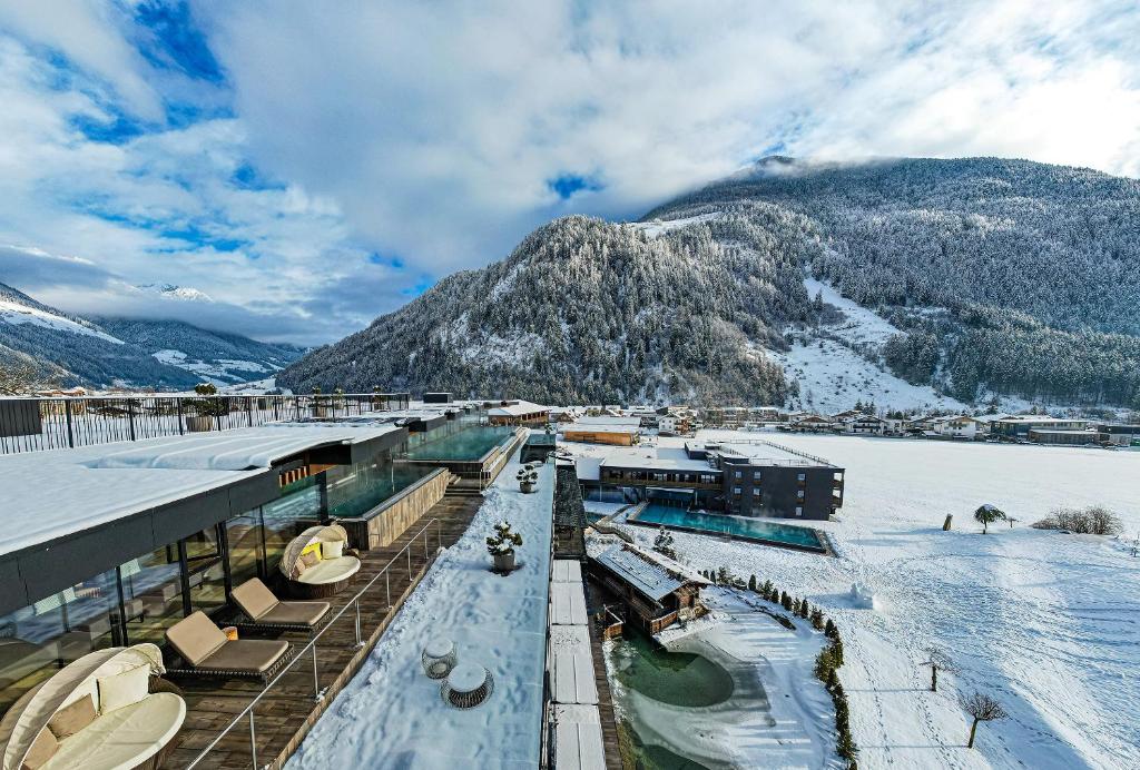 Alpine Luxury SPA Resort Schwarzenstein - 2