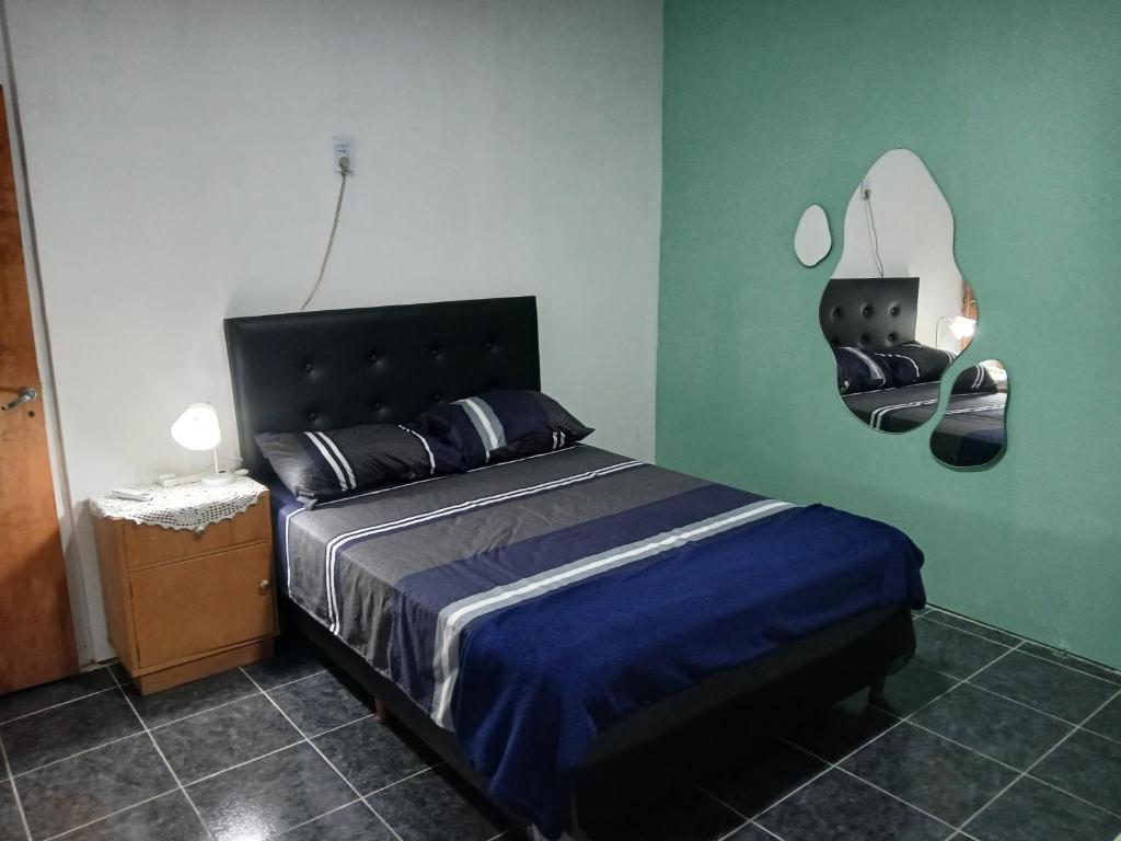 Amplio departamento zona céntrica - 4