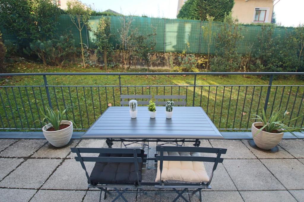 Appartement T2 42 m2 une chambre et terrasse - 1