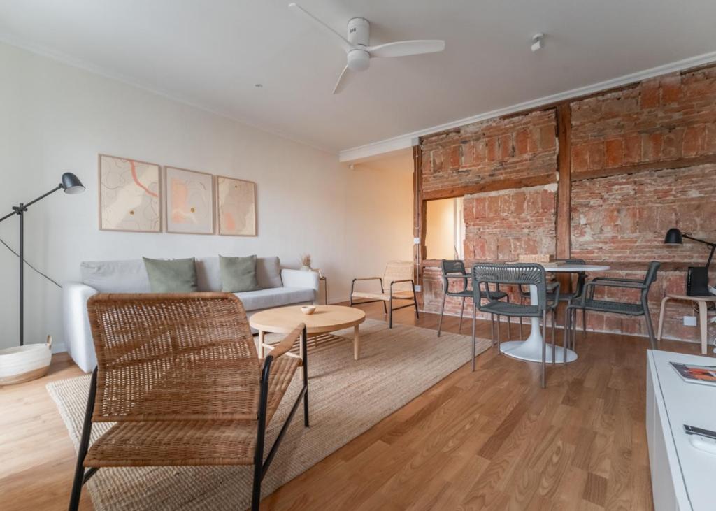 Modern bright - 2 Bedrooms 1 Bathroom -Lavapiés - 3