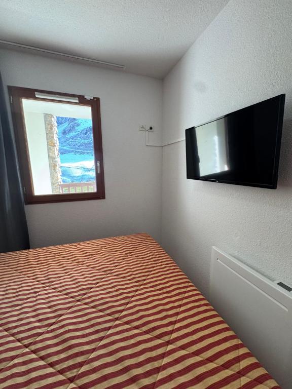 Appartement T2 4 personnes, pied des pistes, parking privé, piscine - 2